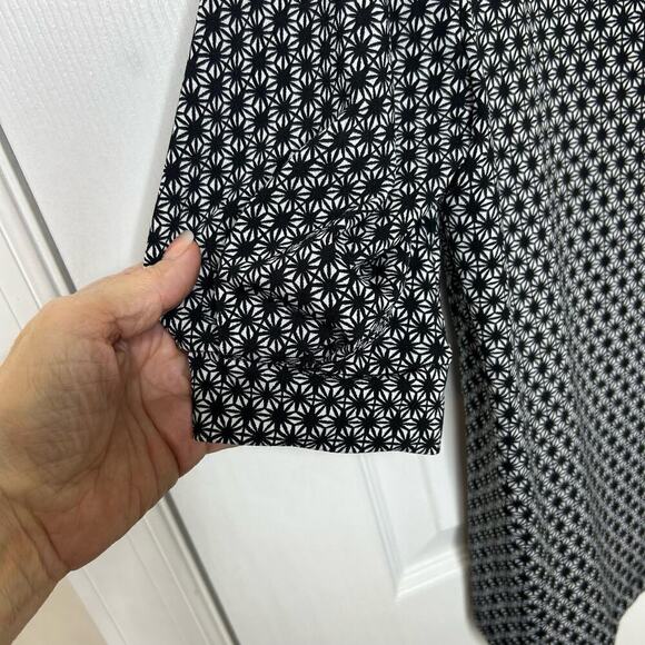 H&M Blouse Size Medium - Picture 5 of 8